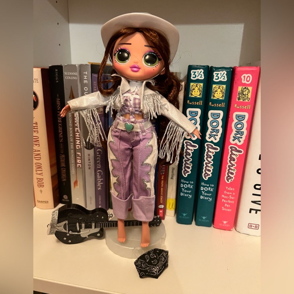 LOL SURPRISE OMG REMIX LONESTAR Doll